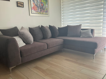 Casa de las Lomas- Sala en L marrón