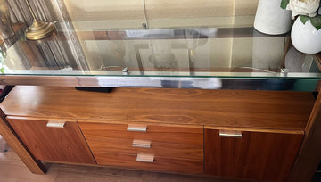 Bufetera madera y cristal