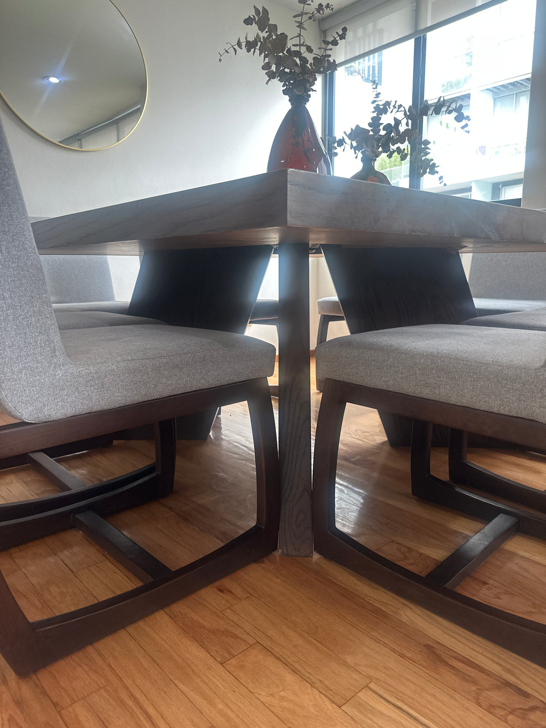 Comedor de madera color chocolate