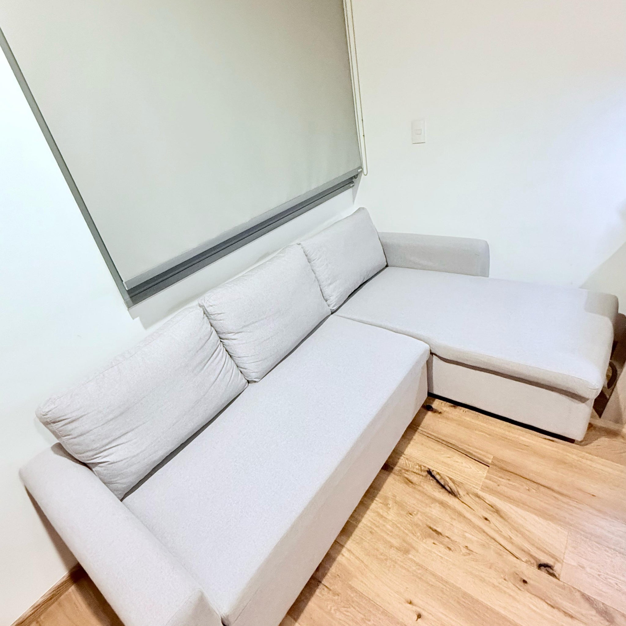 Sofa gris claro