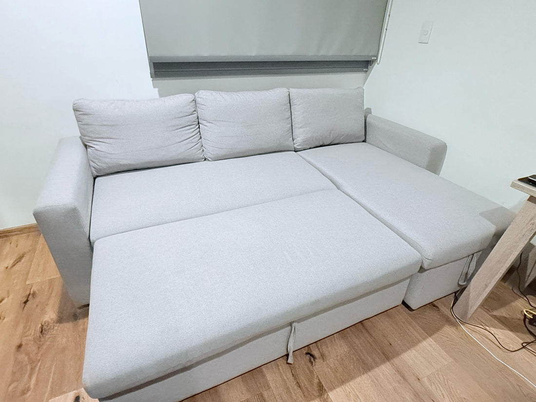 Sofa gris claro