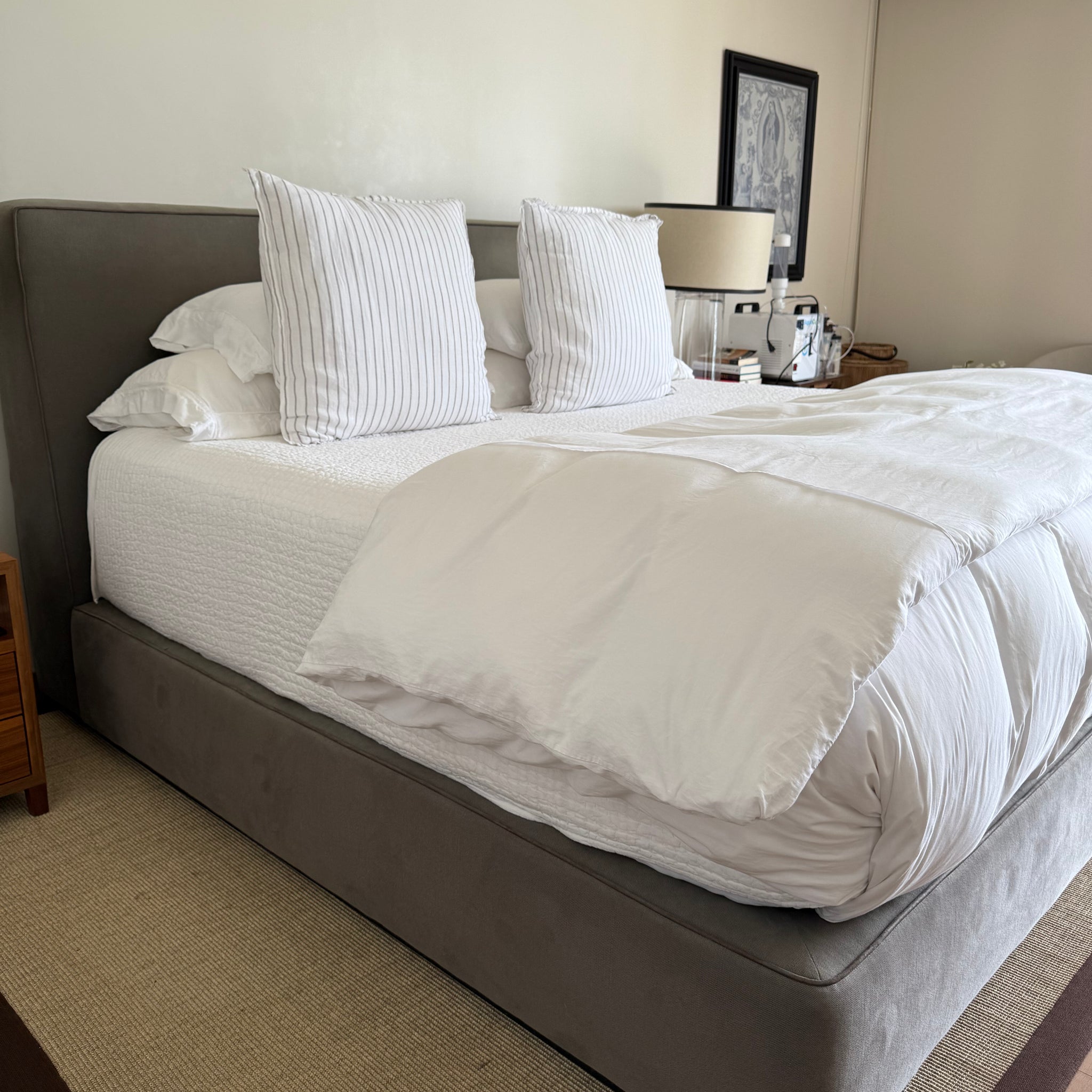Cama (Base + cabecera) gris