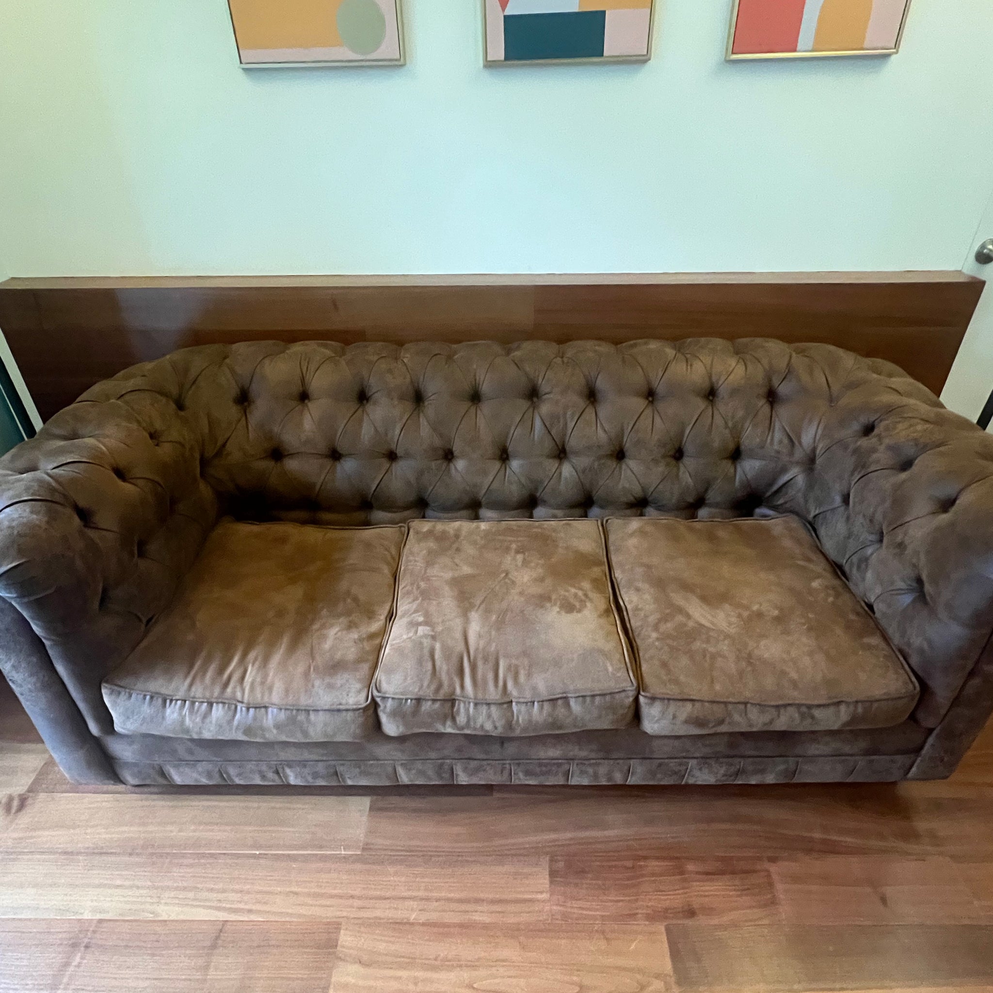 Sofá Chesterfield Cuero