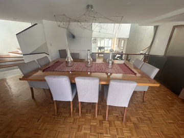 Mesa de comedor de nogal
