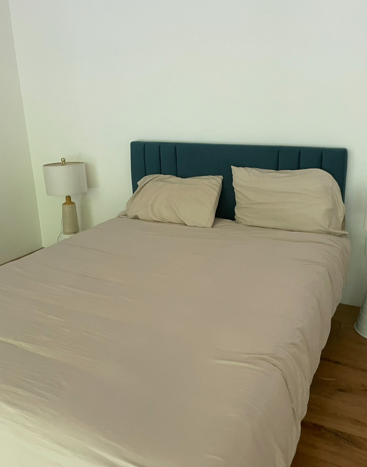Amazon - Cama Queen