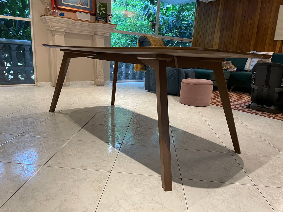 Mesa de comedor nogal