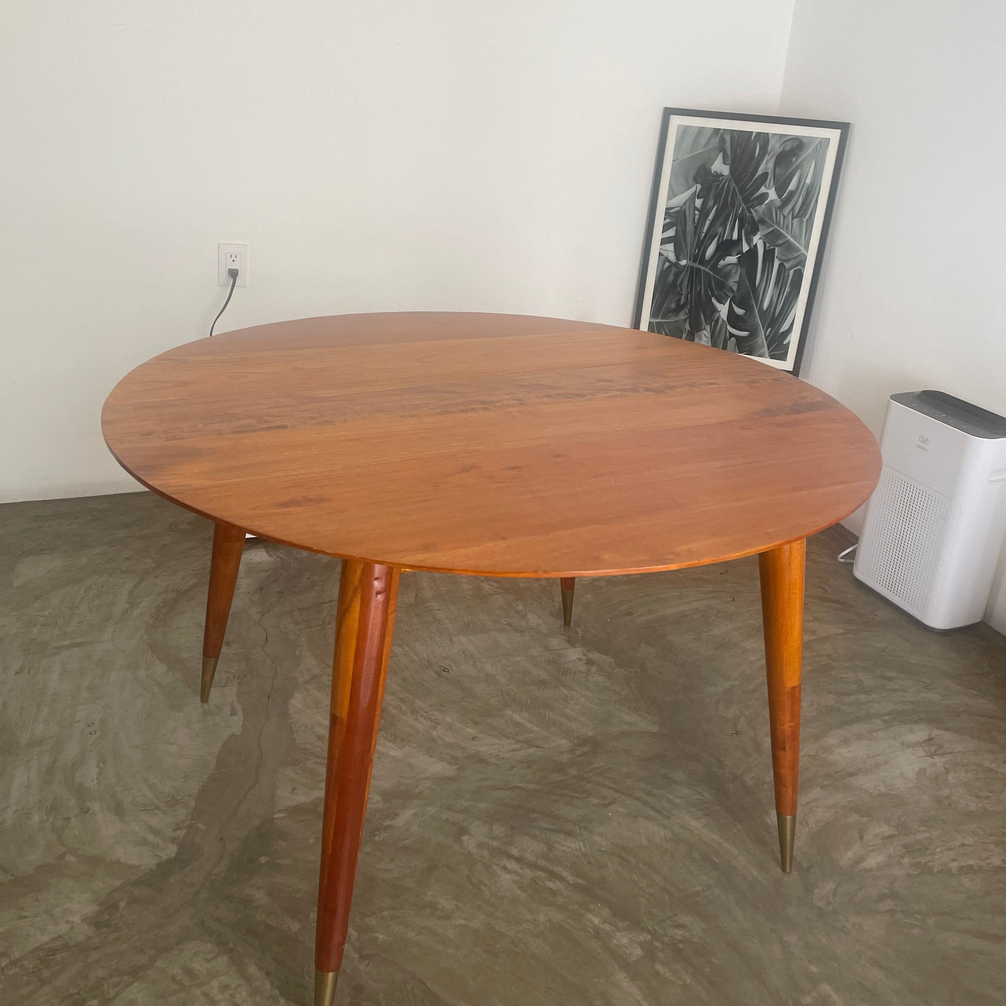 Mesa de madera de cedro