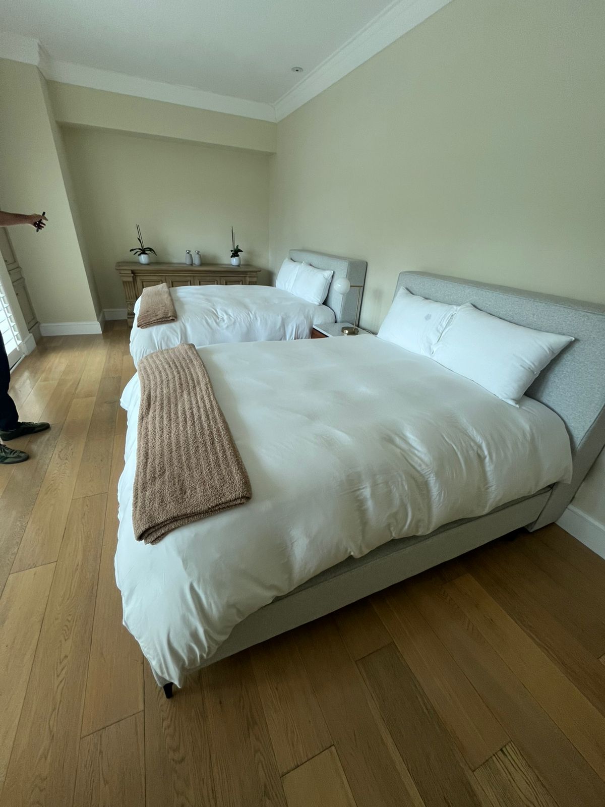 Cabecera y base de cama queen