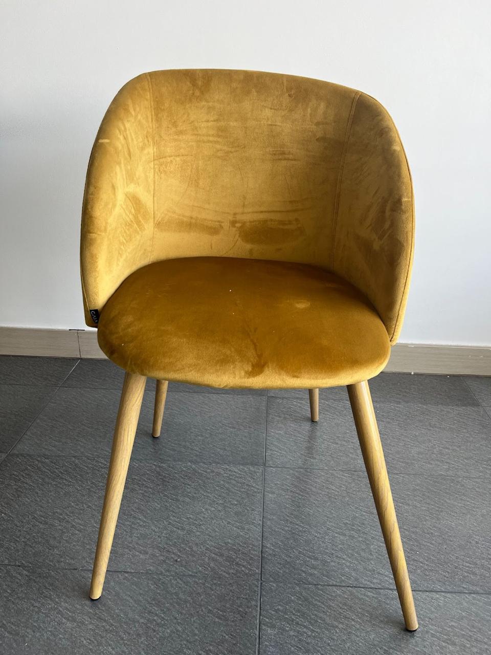 Silla Gaia color oro espectacular