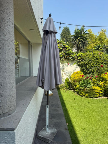 SOMBRILLA CON BASE PARA MESA DE JARDÍN