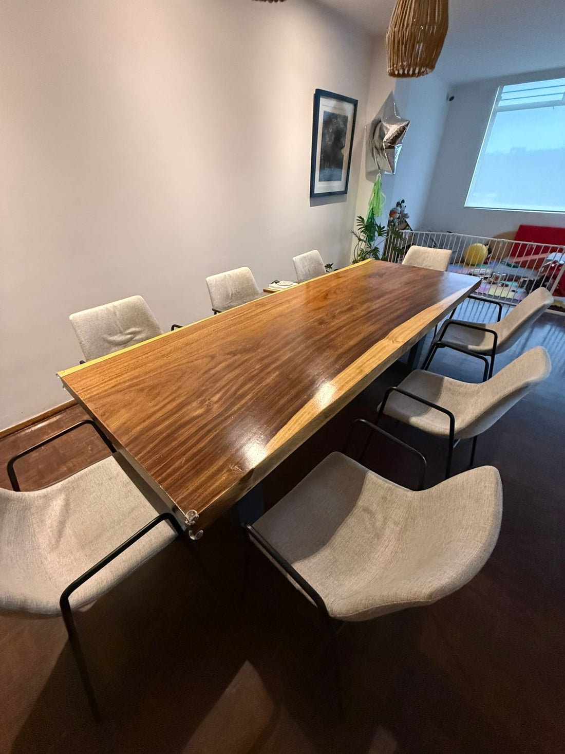 Mesa de Parota y hierro rectangular