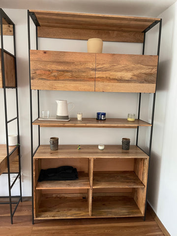 Librero Industrial West Elm