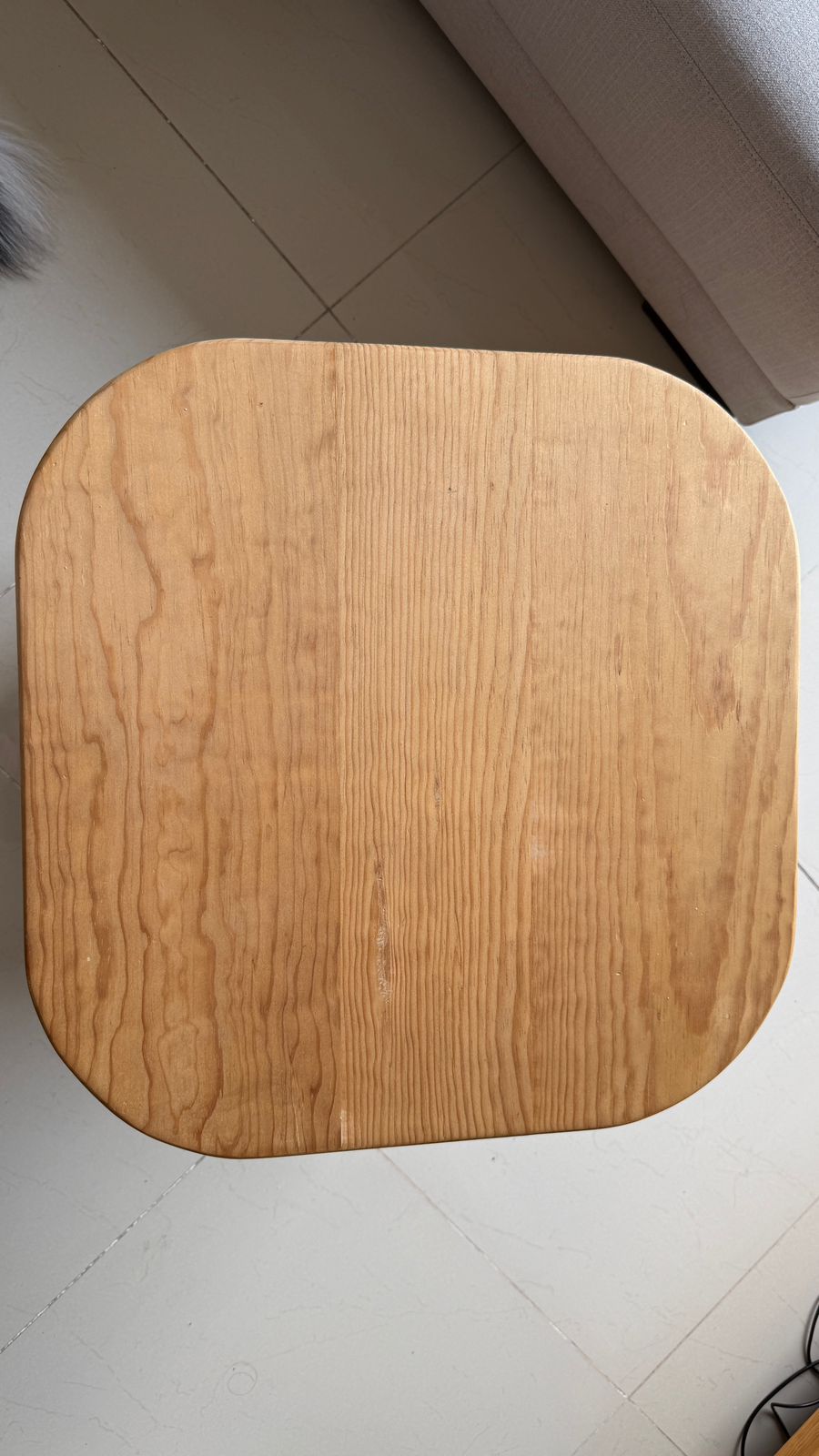 Mesa lateral nogal y ratán