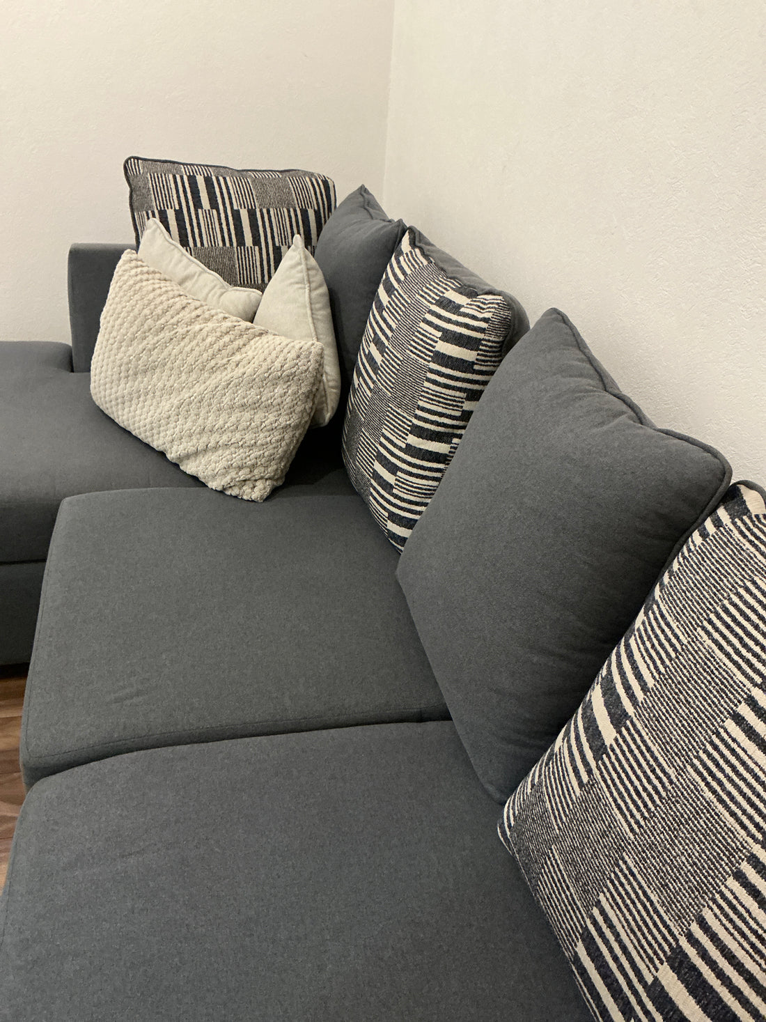 Sala en L casa de las lomas