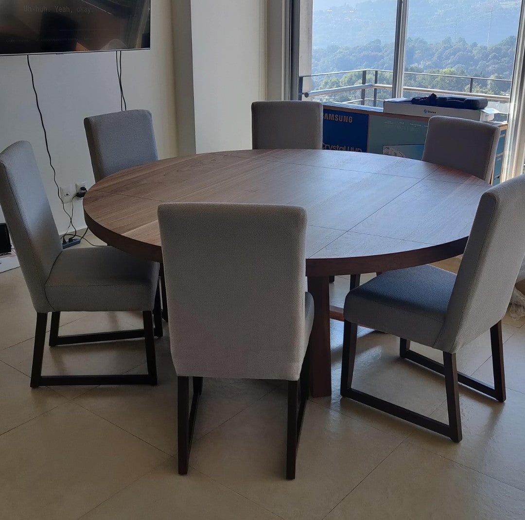 Mesa de comedor redonda de madera