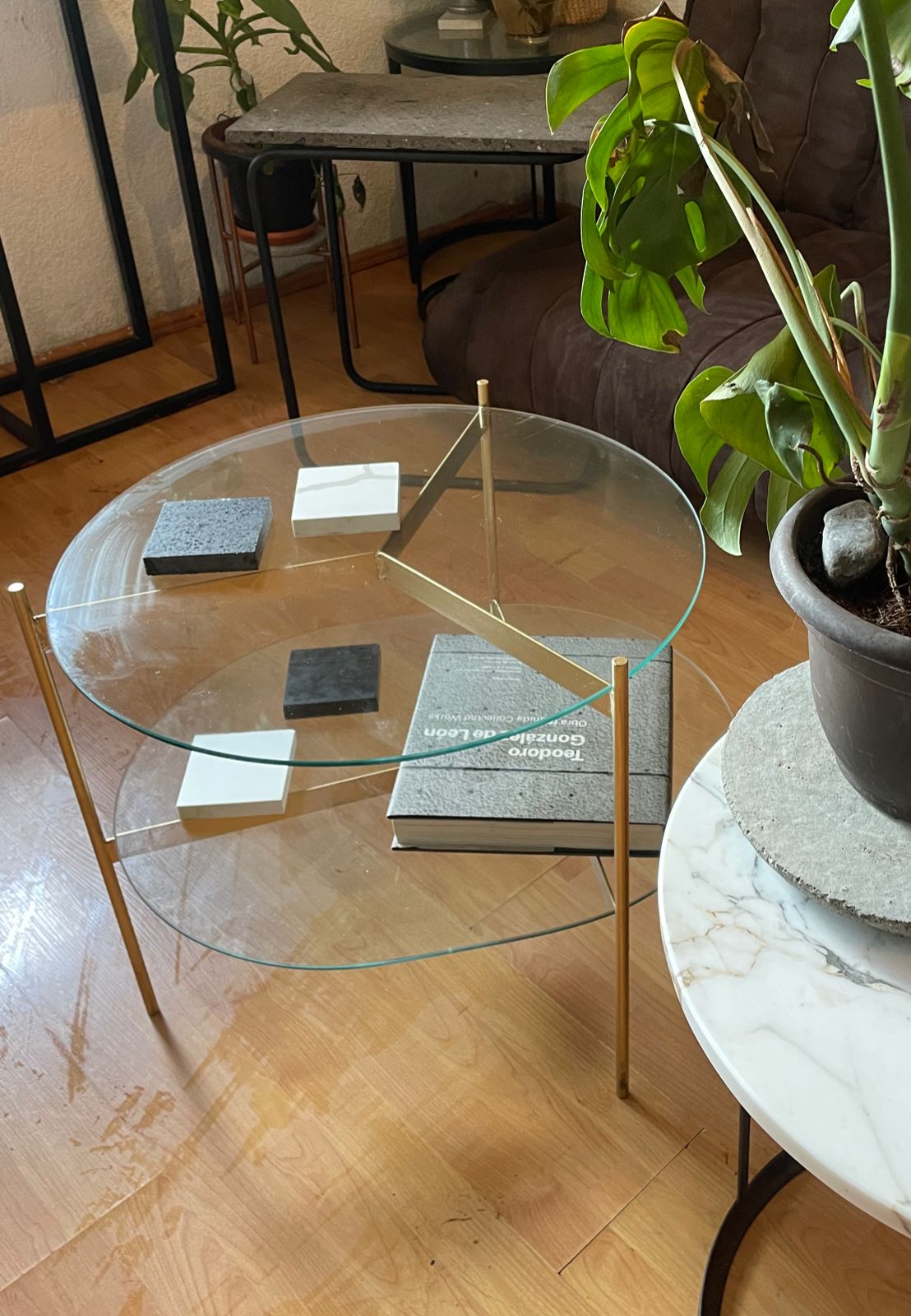 Mesa de centro redonda/ovalada de vidrio y herrería – Recora Mexico