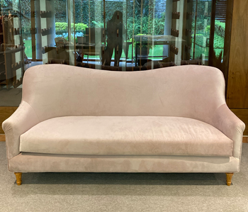 Sofá de terciopelo palo rosa