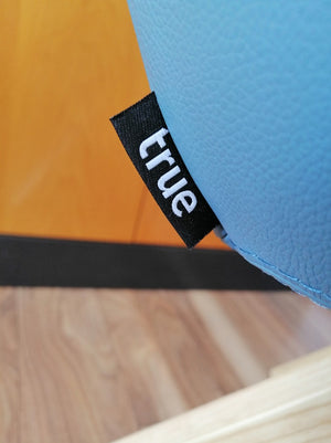 True Design - Sillón giratorio de piel azul modelo Arca